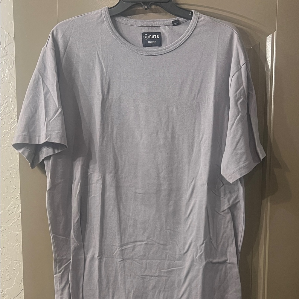 Cuts Men's Gray T-Shirt relaxed fit